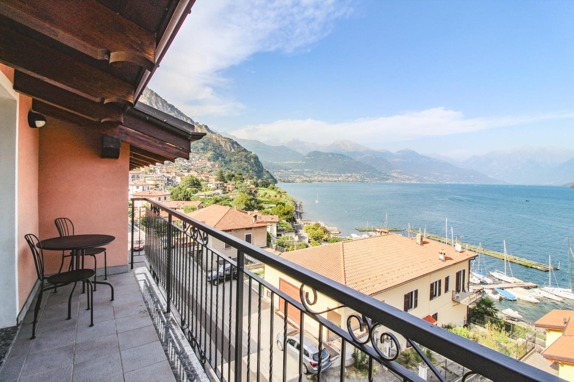 Appartamento Al Porto Pianello Del Lario Екстериор снимка
