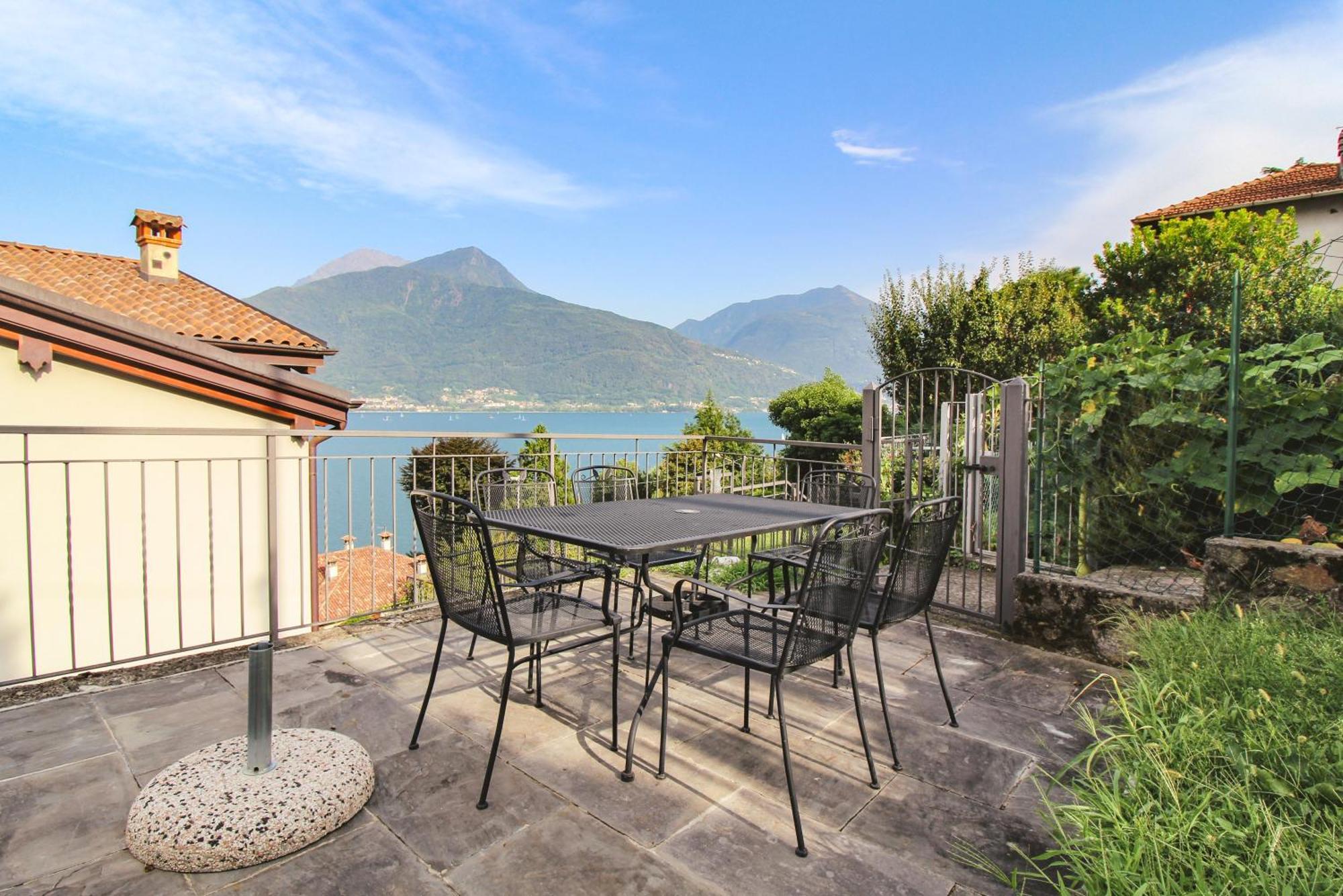 Appartamento Al Porto Pianello Del Lario Екстериор снимка