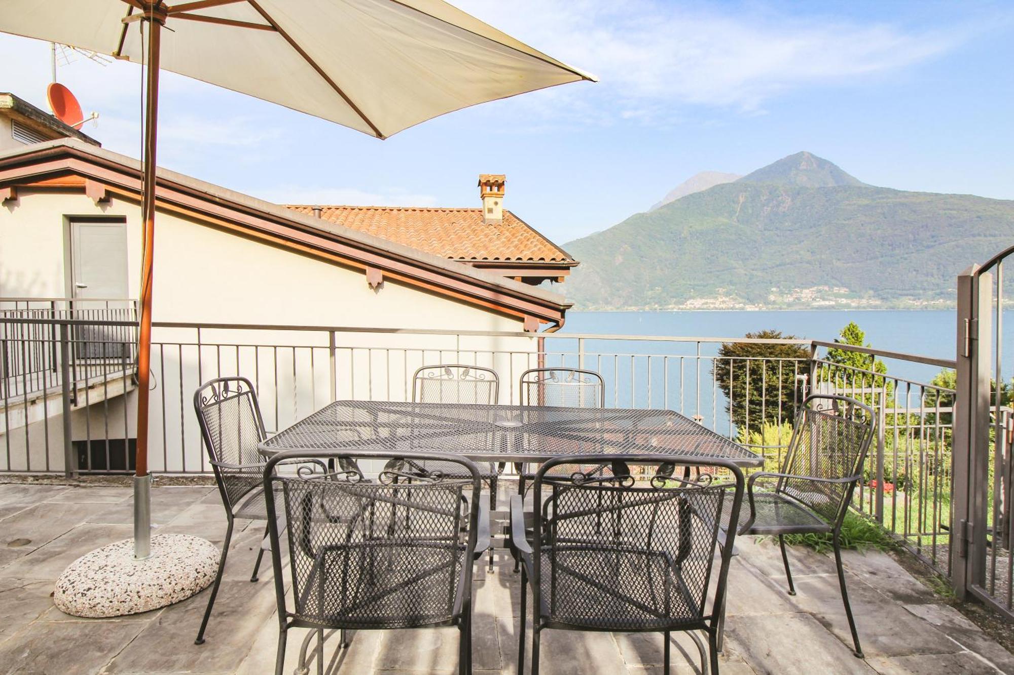 Appartamento Al Porto Pianello Del Lario Екстериор снимка