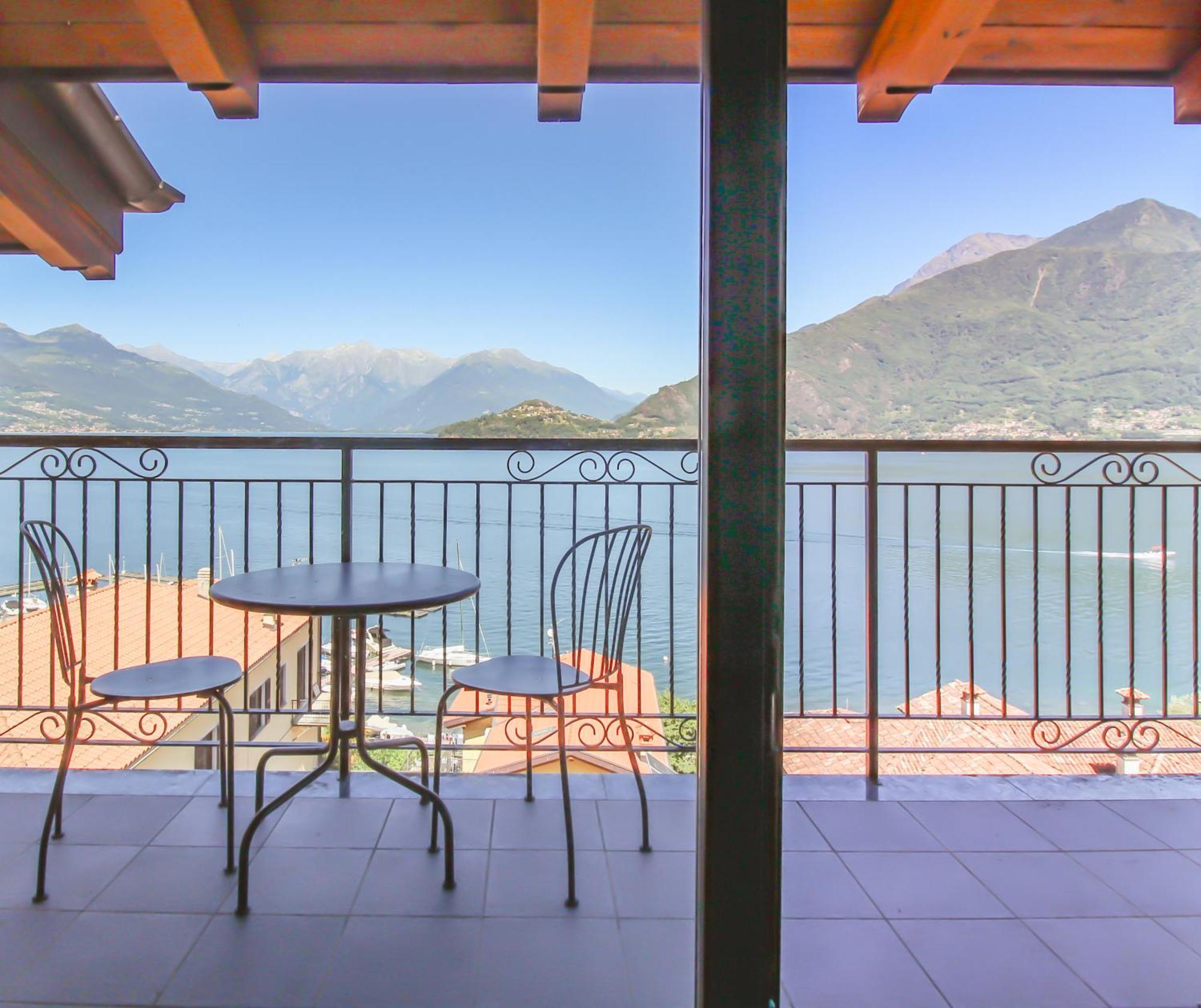 Appartamento Al Porto Pianello Del Lario Екстериор снимка